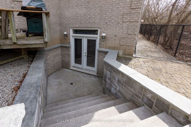 360 Conservation Dr, House other with 6 bedrooms, 4 bathrooms and 8 parking in Brampton ON | Image 50