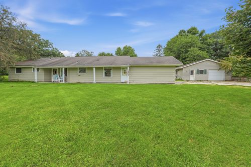 1307 E Lake St, Horicon, WI, 53032 | Card Image