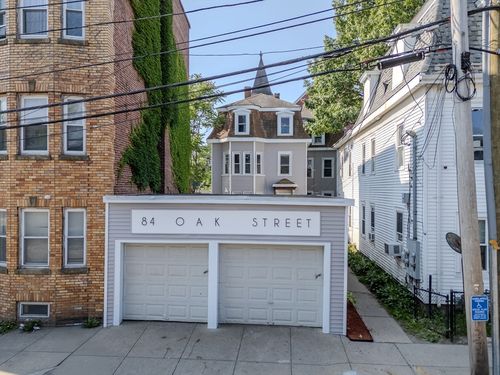 84 Oak St, Lawrence, MA, 01841-3869 | Card Image