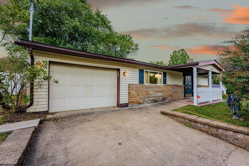 120 Parkview Dr, Morgantown, WV, 26501-4041 | Card Image