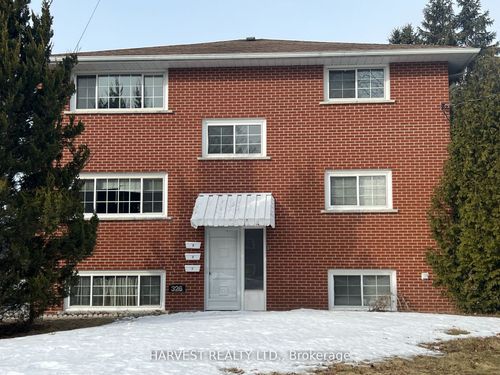 326 Surrey Dr, Oshawa, ON, L1G6H1 | Card Image