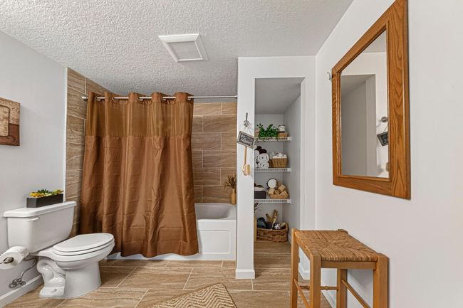 35 Bathroom_lower.jpg | Image 36