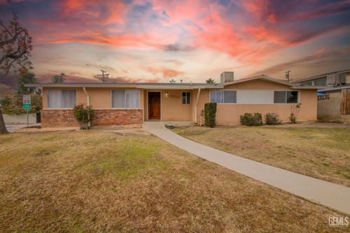 3800 Columbus St, Bakersfield, CA, 93306-2107 | Card Image