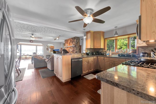 dinning to living.jpg | Image 6