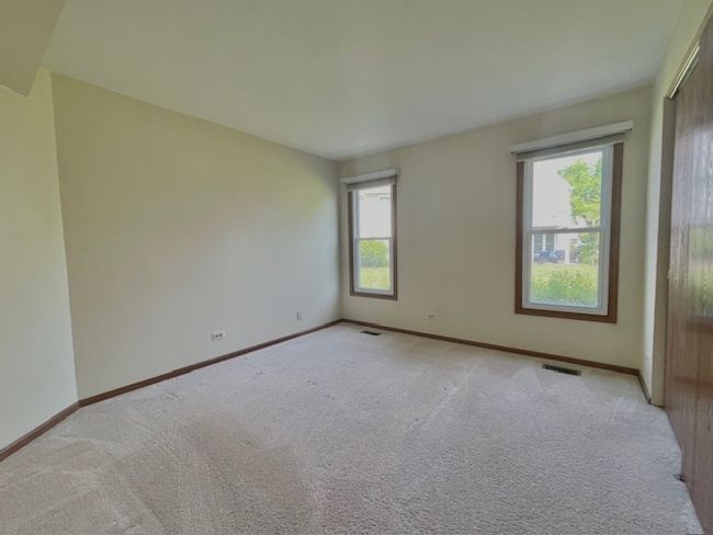 5 - 304 University Ln, Townhouse with 2 bedrooms, 1 bathrooms and 1 parking in Elk Grove Village IL | Image 14