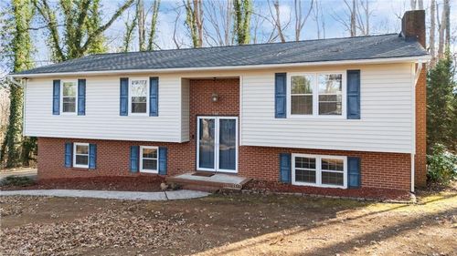 3742 Crosland Rd, Winston Salem, NC, 27106-2106 | Card Image