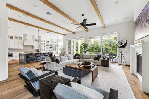 2224 North Blvd, Houston, TX, 77098-5210 | Card Image