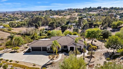 3927 Limber Pine, Fallbrook, CA, 92028 | Card Image