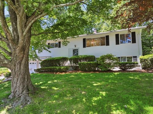 379 Singletary Ln, Framingham, MA, 01702-6128 | Card Image