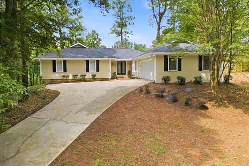 495 Knoll Woods Dr, Roswell, GA, 30075-3410 | Card Image