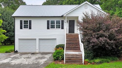 33 Moriah Way Ne, Rydal, GA, 30171-1668 | Card Image