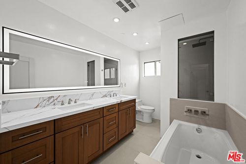 301-136 S Palm Drive, Beverly Hills, CA, 90212 | Card Image