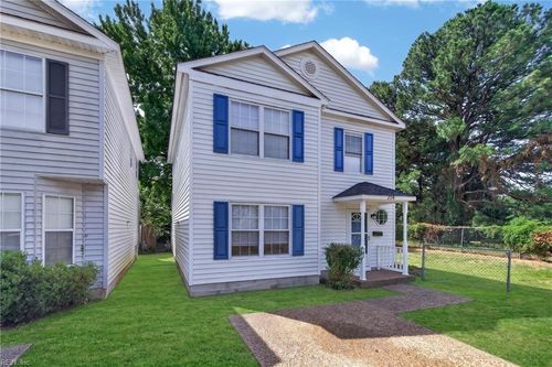 214 South Avenue, Newport News, VA, 23601 | Card Image