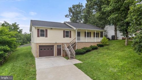 310 Ridgefield Ave, STEPHENS CITY, VA, 22655-2946 | Card Image