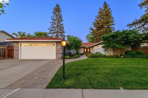 1778 Beachwood Way, Pleasanton, CA, 94566-5504 | Card Image