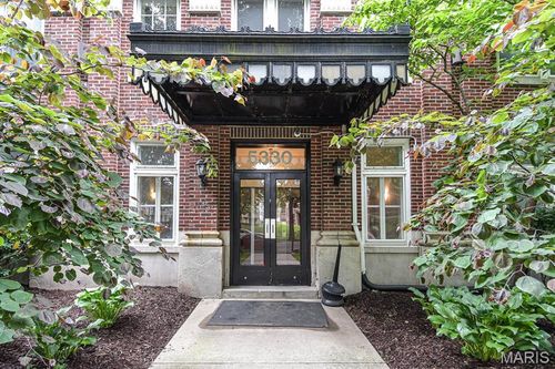 apt-106-5330 Pershing Ave, Saint Louis, MO, 63112-1743 | Card Image