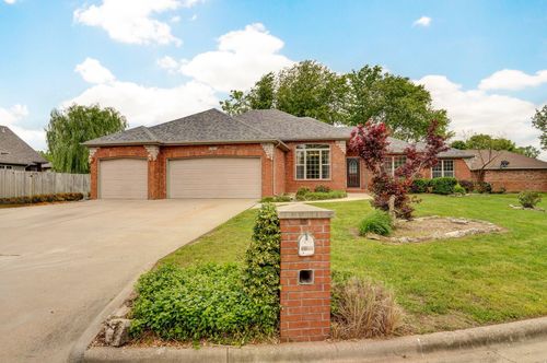 1105 N 18th Ave, Ozark, MO, 65721-9513 | Card Image