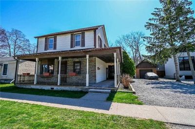 33 Bayview Dr, House other with 3 bedrooms, 1 bathrooms and 5 parking in Saint Catharines ON | Image 3