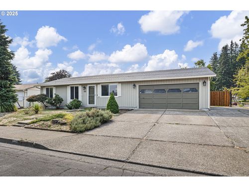 1515 W Harrison Ave, Cottage Grove, OR, 97424-1986 | Card Image