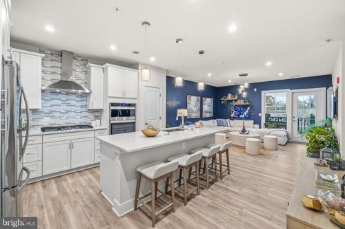 102 Saint Ives Pl, OXON HILL, MD, 20745-1445 | Card Image