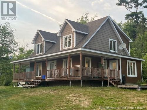 {{alt}} | Card Image