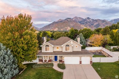 7987 S Farm Creek Cir, House other with 6 bedrooms, 2 bathrooms and 3 parking in Cottonwood Heights UT | Image 1