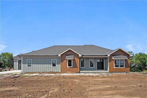 17891 158th St, Basehor, KS, 66007-7256 | Card Image