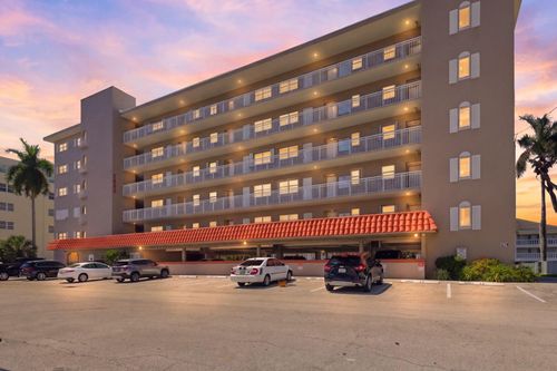 305-2880 Ne 33rd Court, Fort Lauderdale, FL, 33306 | Card Image