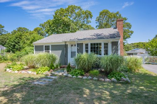 6 Checkerberry Ln, West Yarmouth, MA, 02673-3637 | Card Image