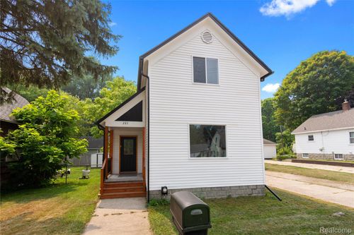 203 W Jenny St, Bay City, MI, 48706-4466 | Card Image