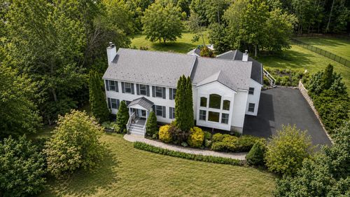 7 Longview Cir, Pelham, NH, 03076-2142 | Card Image