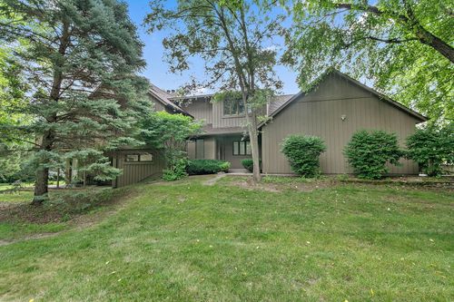 5805 Wild Plum Rd, Crystal Lake, IL, 60014-4642 | Card Image