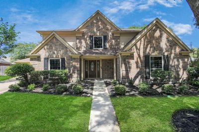 7610 Ivy Path Court, House other with 5 bedrooms, 3 bathrooms and null parking in Houston TX | Image 1