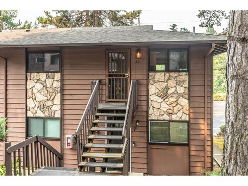 13-5005 Sw Mitchell St, Portland, OR, 97221-1867 | Card Image