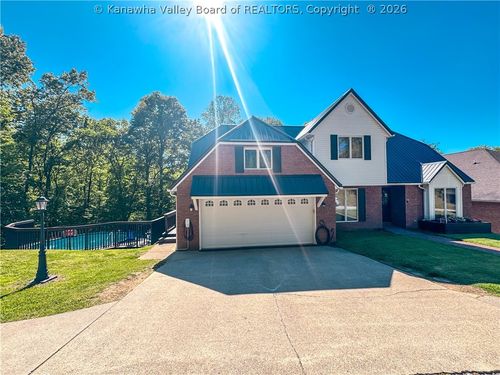152 Country Cove Cir, Chapmanville, WV, 25508-5799 | Card Image