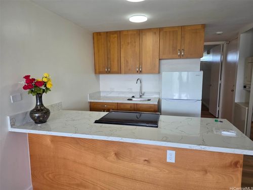 2303-2611 Ala Wai Blvd, Honolulu, HI, 96815-3909 | Card Image