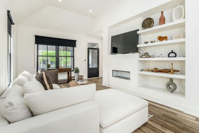 living room 2 view | Image 17