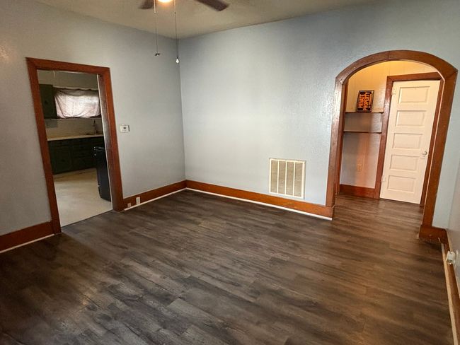 307 E Wilson St, House other with 3 bedrooms, 1 bathrooms and 1 parking in Villa Grove IL | Image 7