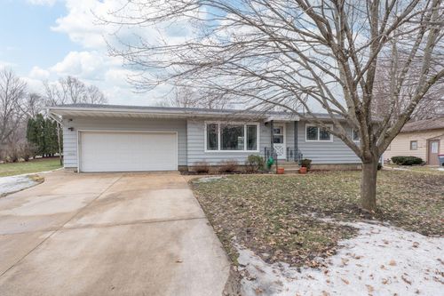 835 Westwood Dr, Faribault, MN, 55021-6651 | Card Image