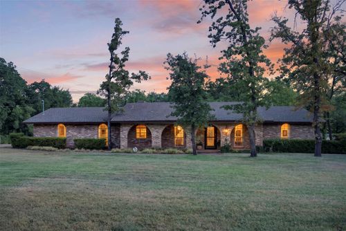 207 Ranch Rd, Krugerville, TX, 76227-9530 | Card Image