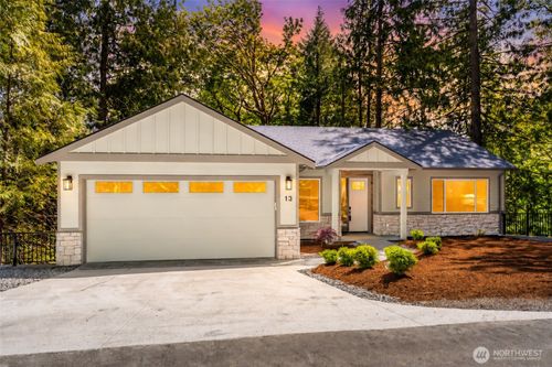 13 Deer Run Ln, Bellingham, WA, 98229-7608 | Card Image