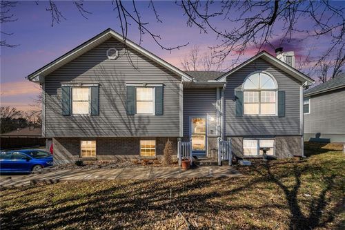 110 Rock Creek Drive, Grain Valley, MO, 64029 | Card Image