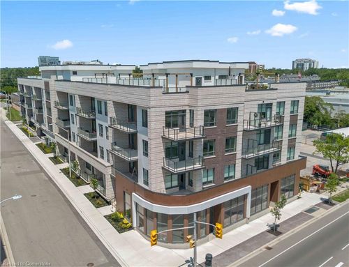 216-123 Maurice Dr, Oakville, ON, L6K2W6 | Card Image