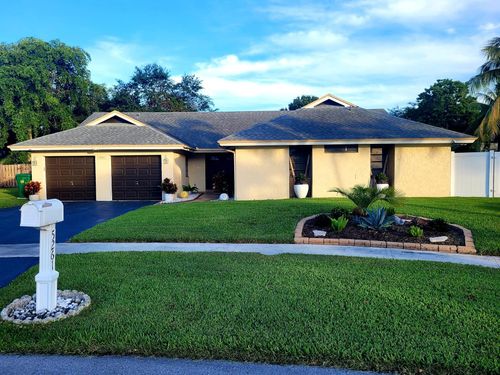5261 Nw 87th Ave, Lauderhill, FL, 33351-4806 | Card Image