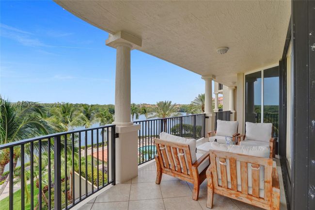 401 - 13627 Deering Bay Dr, Condo with 3 bedrooms, 3 bathrooms and null parking in Coral Gables FL | Image 33