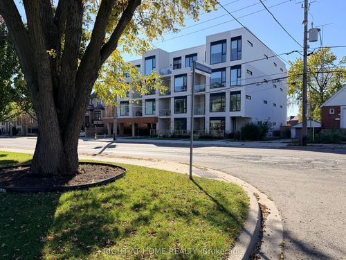 104-722 Marlee Ave, North York, ON, M6B3J7 | Card Image