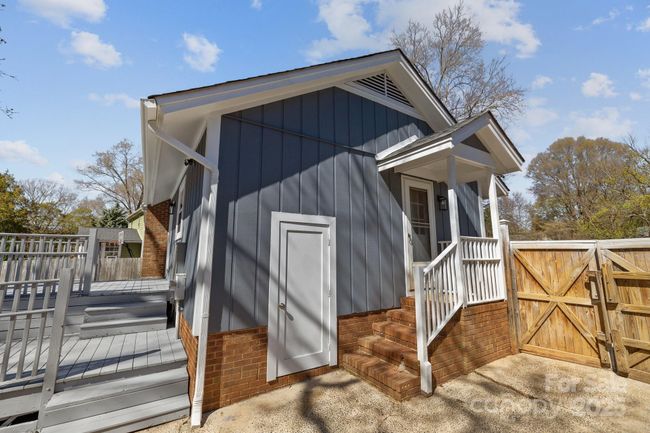 Side entry - utility closet | Image 31