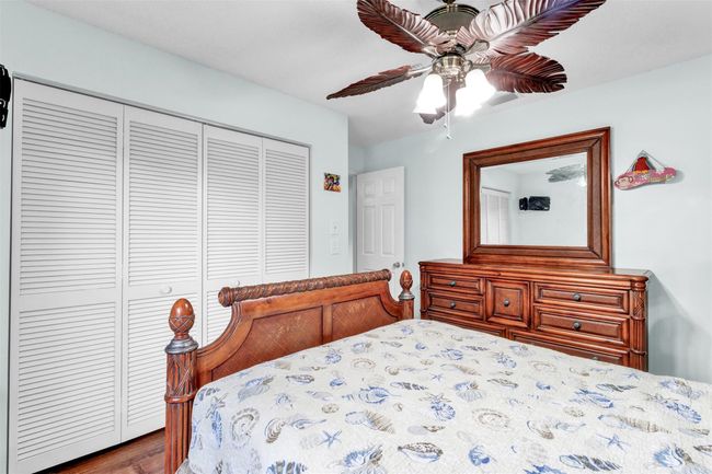 Wall closet fits lots of stuff | Image 20