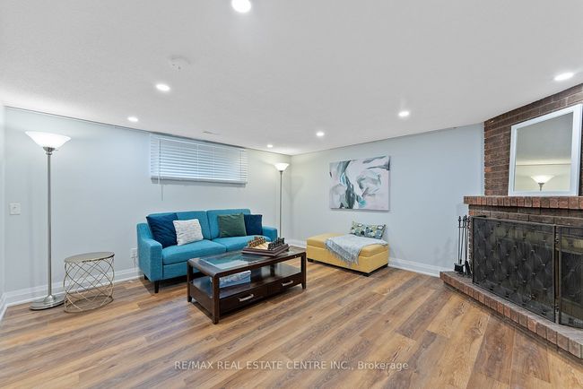 82 Simmons Blvd, House other with 3 bedrooms, 2 bathrooms and 4 parking in Brampton ON | Image 37