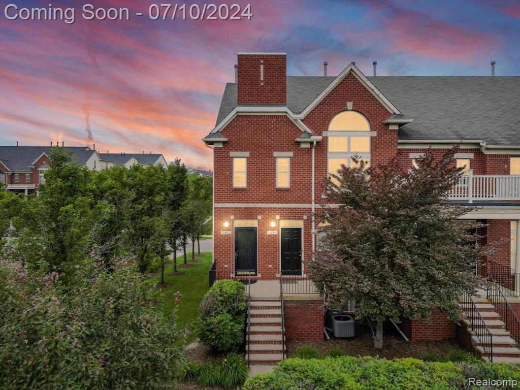 Devon Ln, Troy, MI 48084